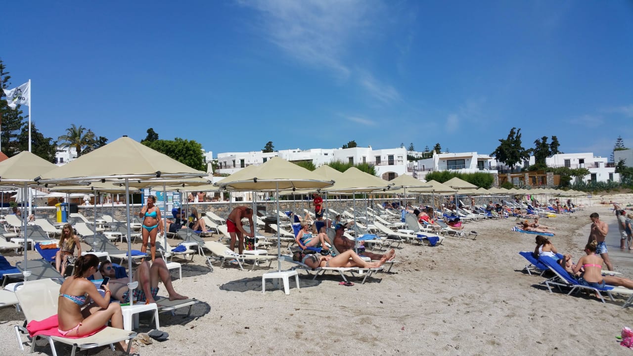 Beach with Blue flag Creta Maris Resort