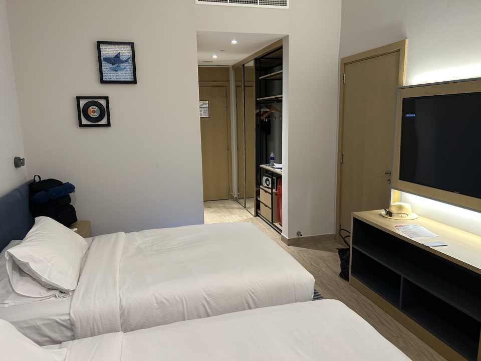 Zimmer Hampton by Hilton Marjan Island