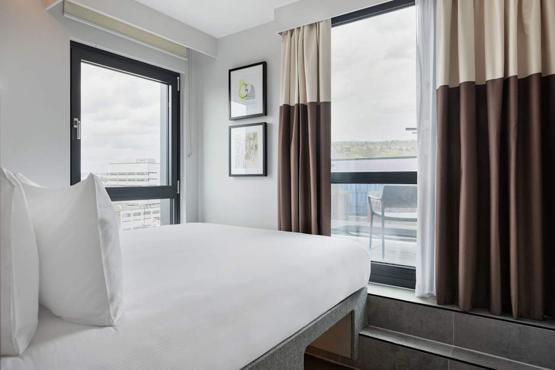 Zimmer Spark by Hilton London Romford