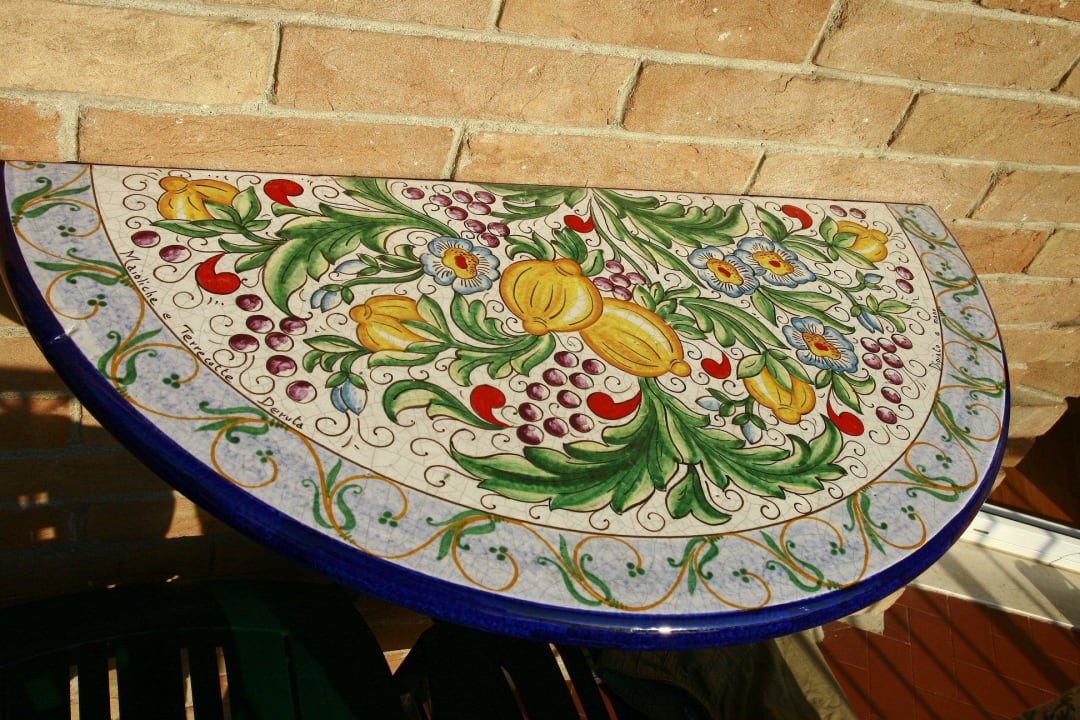 Balkontisch Milton Boutique Hotel