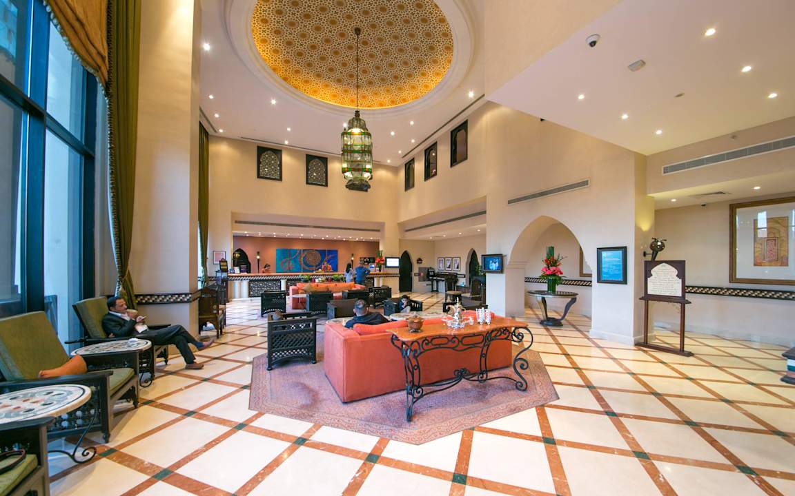Lobby area Hotel Mercure Grand Seef