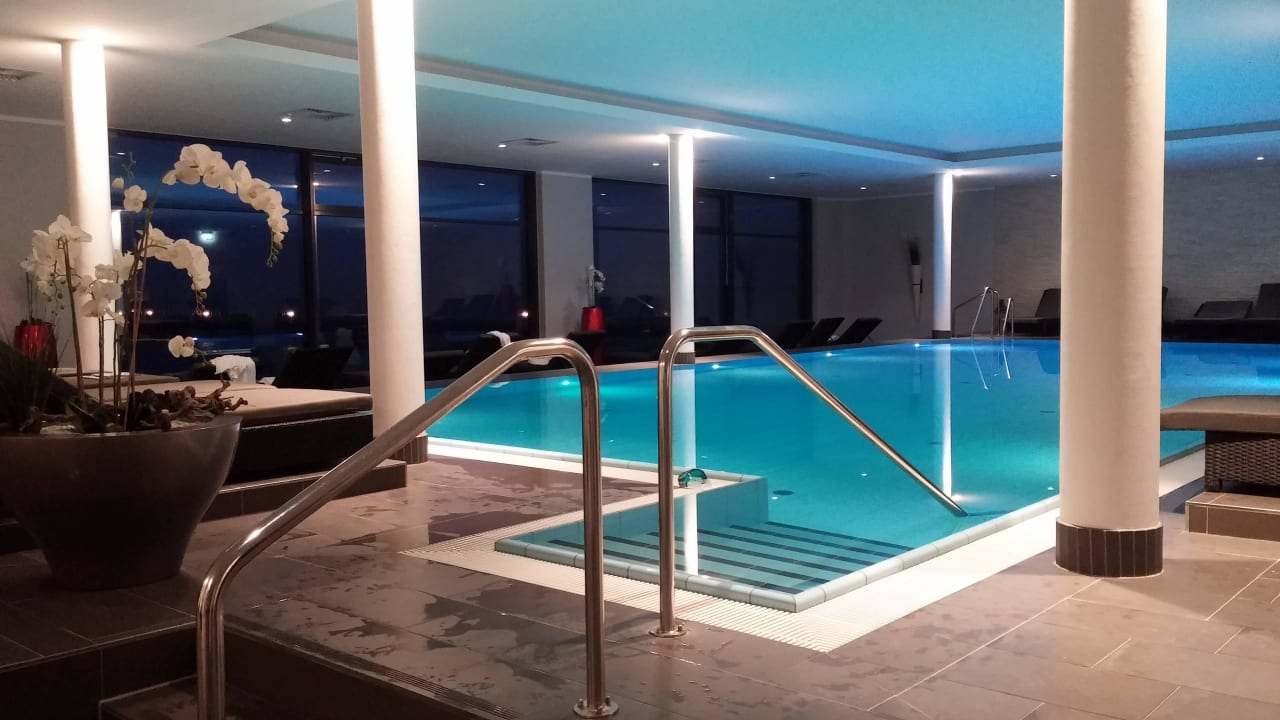 Pool Hotel Bayside