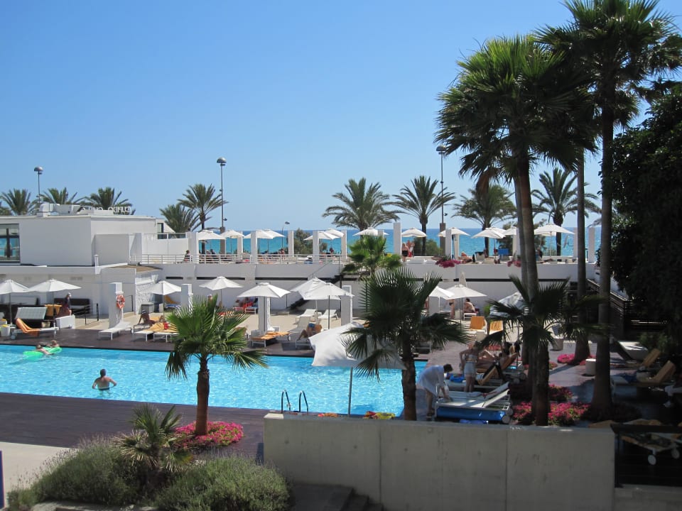Poolblick Iberostar Waves Bahia de Palma