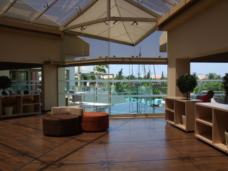 Lobby Kipriotis Village Resort