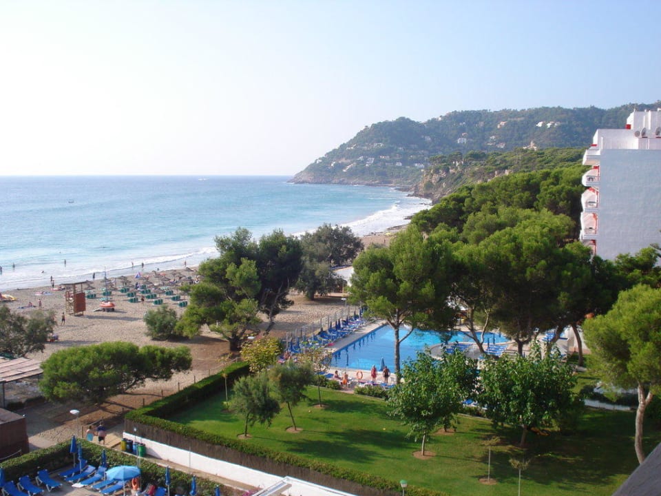 Ausblick vom Hotel nach rechts Universal Hotel Castell Royal