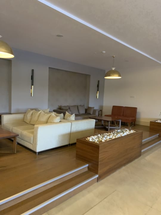 Lobby Terrace Elite Resort
