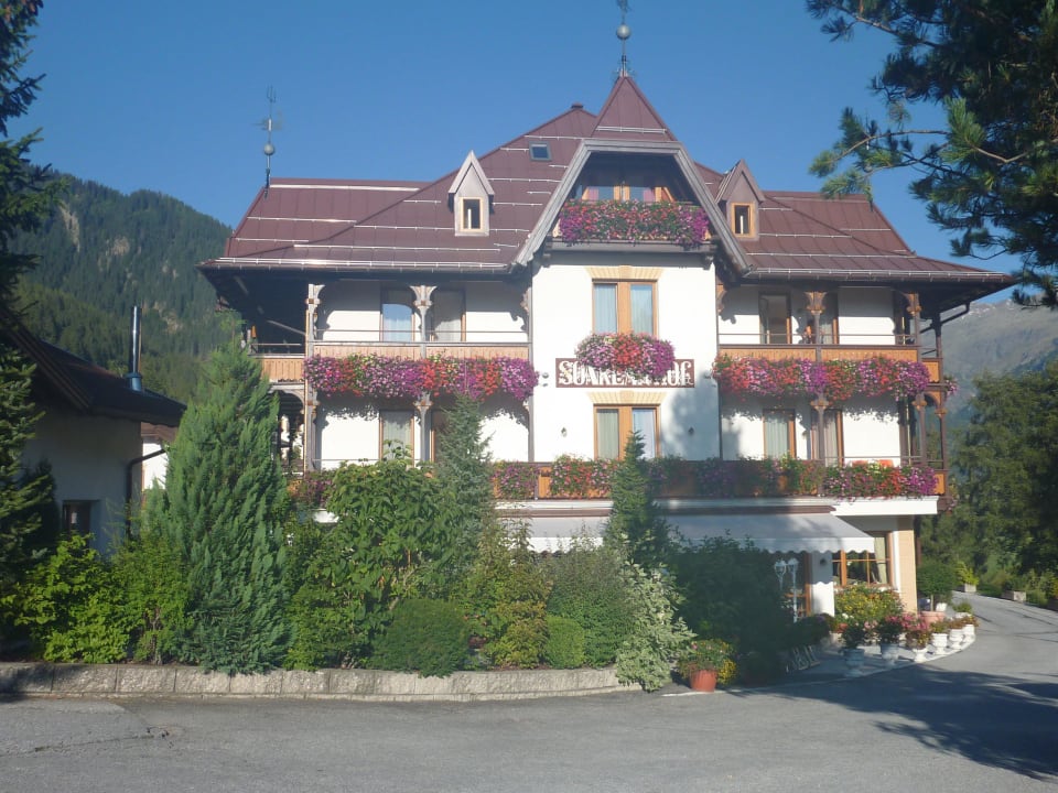 Sonklarhof bei strahlendem Wetter Sonklarhof