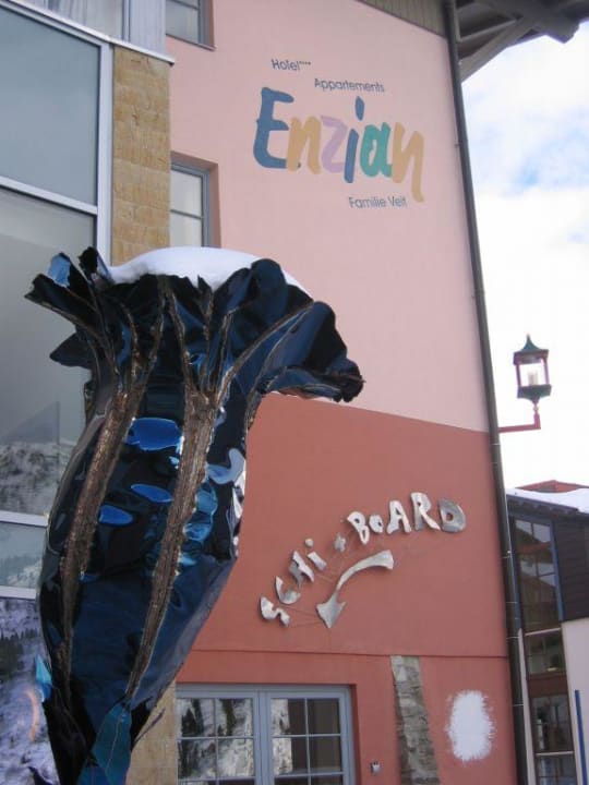 Aussenanschicht Hotel Enzian