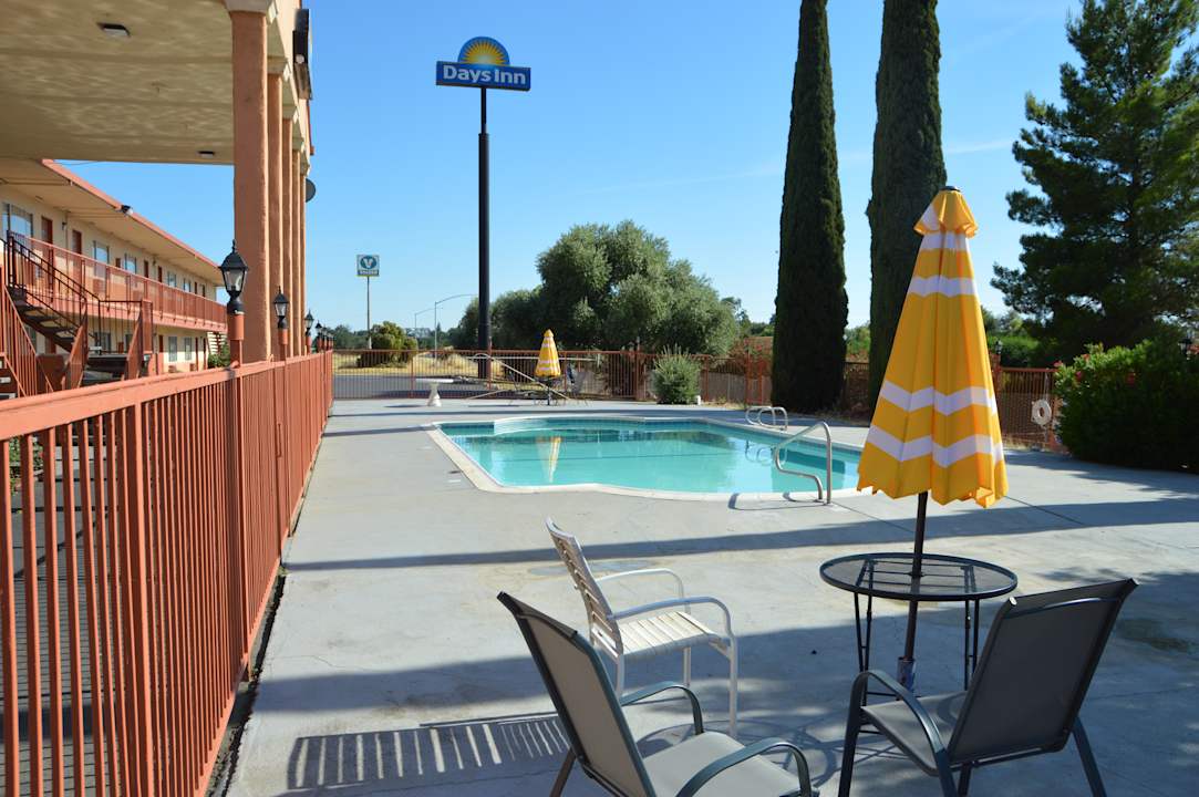 Pool Hotel Days Inn Red Bluff