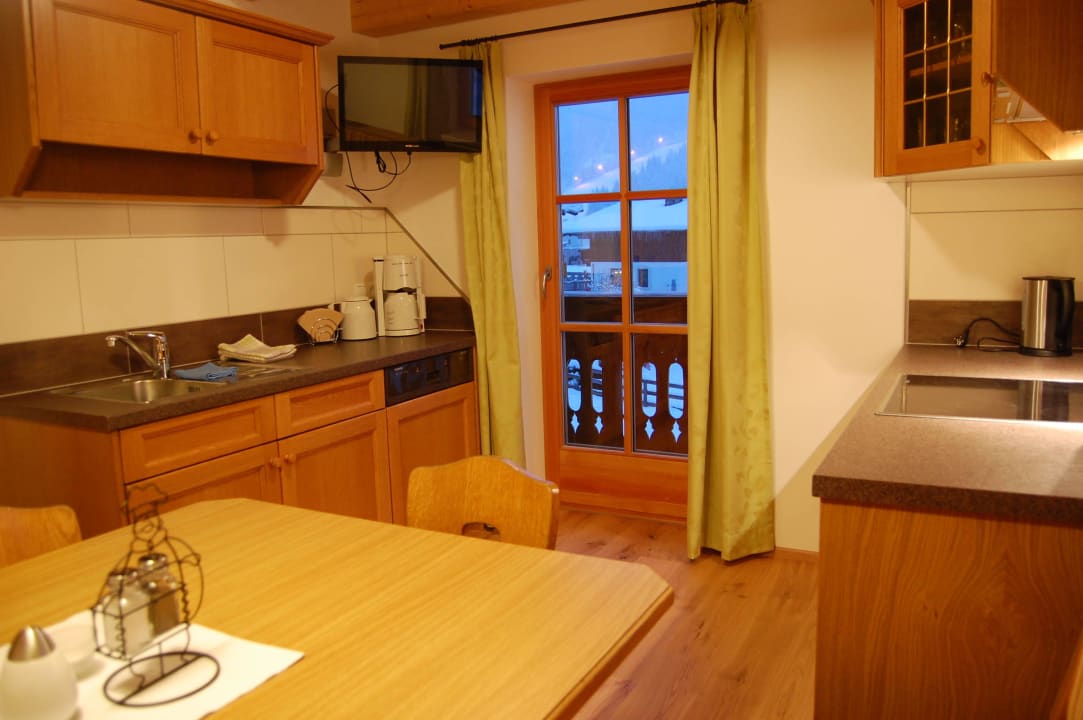 Kochbereich in der Wohnküche Gaferhellgut Ferienwohnung Urlaub am Bauernhof
