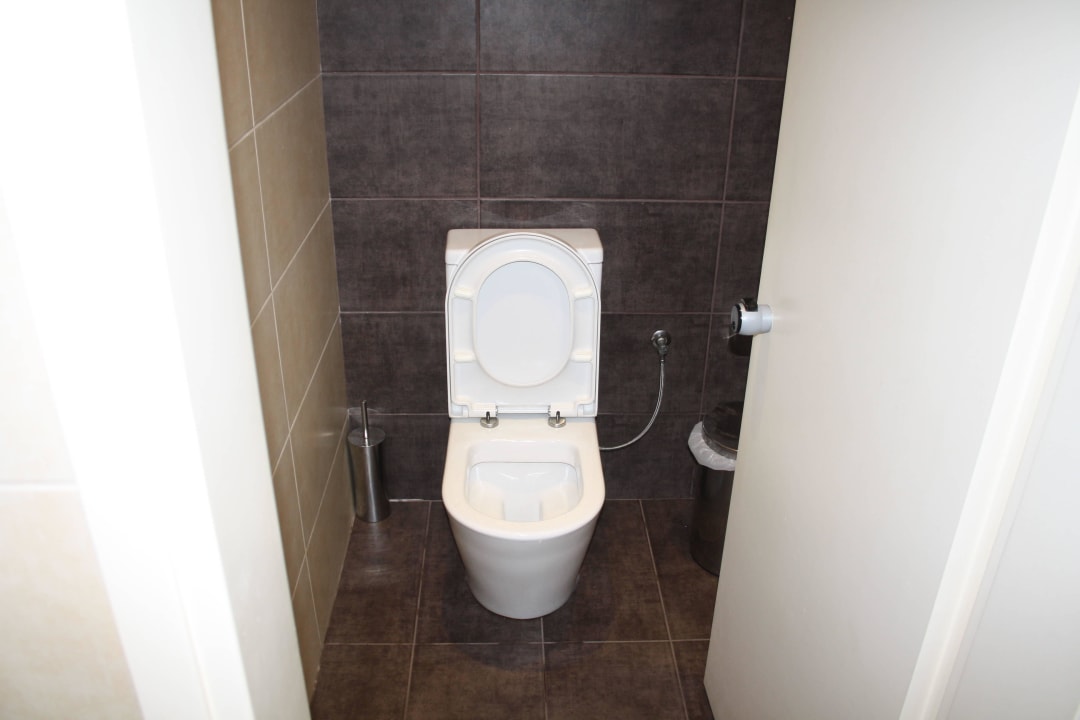 Toiletten Grand Hotel Holiday Resort