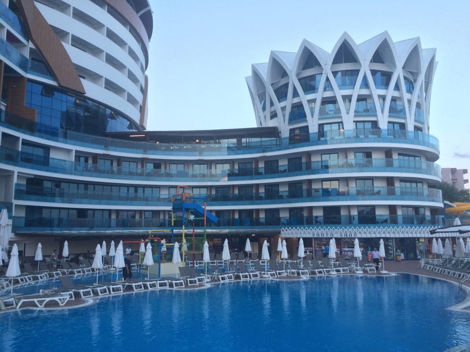 Вид с бассейна Granada Luxury Okurcalar
