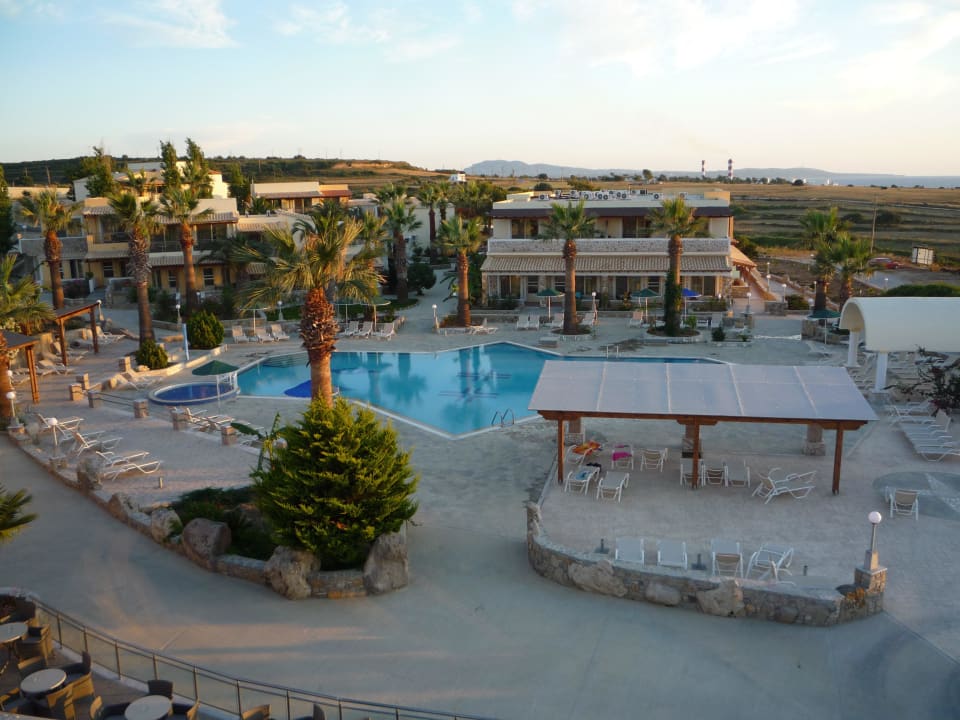 Unterer Pool Hotel Kouros Palace