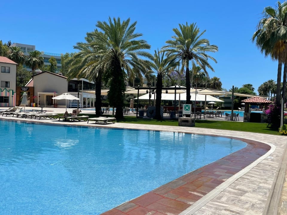 Pool Arum Barut Collection