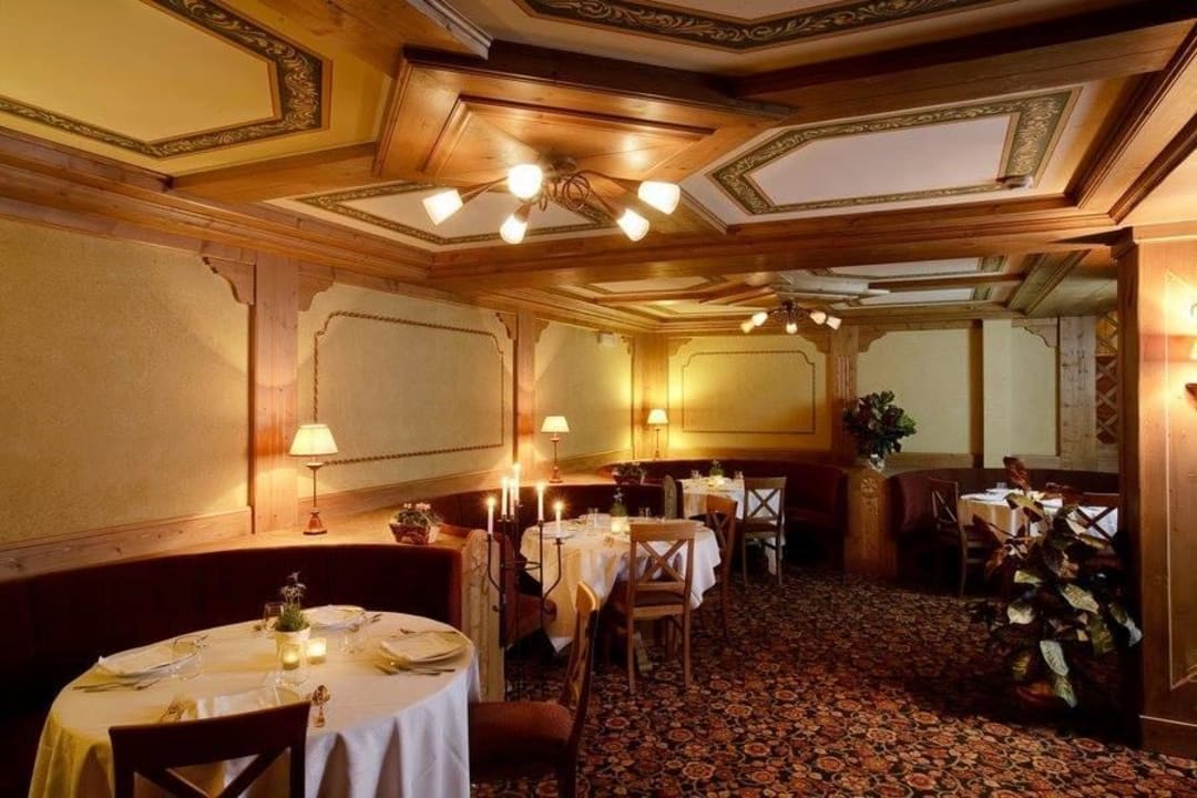 Restaurant Swadeshi Hotel Perla