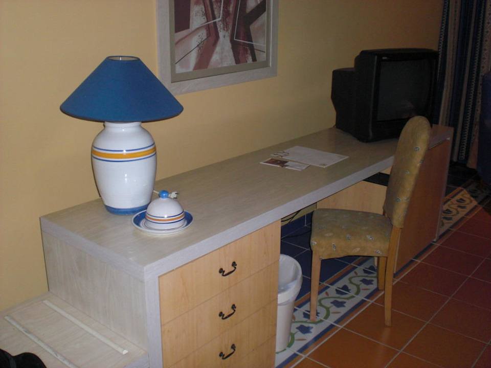 Schreibtsich  Memories Miramar Havana