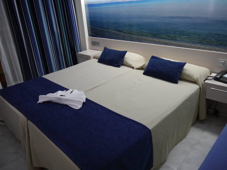 Unser Zimmer bei Ankunft Caprice Janeiro Hotel & Spa