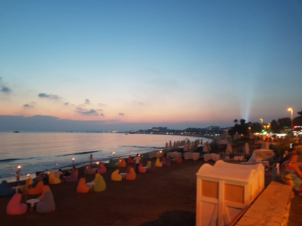 Strand Side Bay Hotel