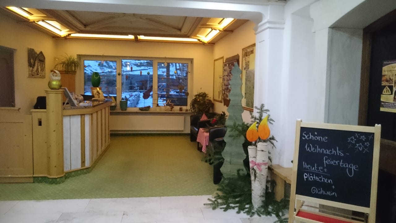 Rezeption Hotel Nesselwanger Hof