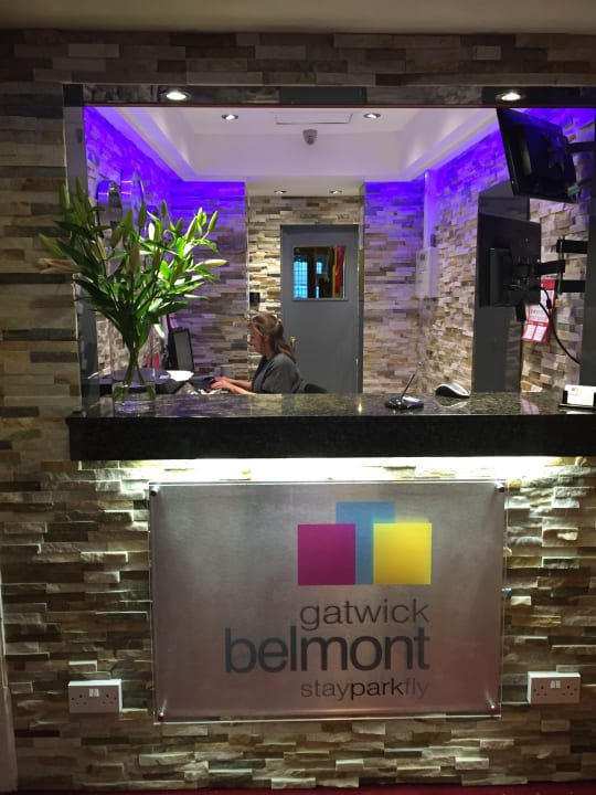 Lobby Hotel Gatwick Belmont
