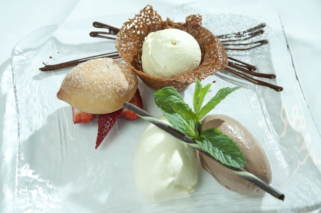 Zweierlei Schokoladenmousse Hotel Amberger Hof