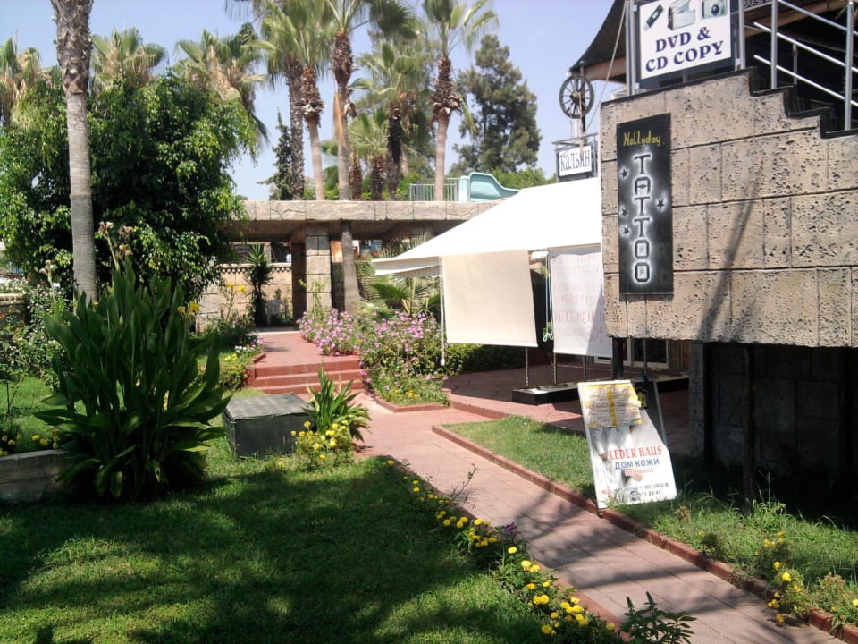 Внутренний дворик Hotel Club Tess