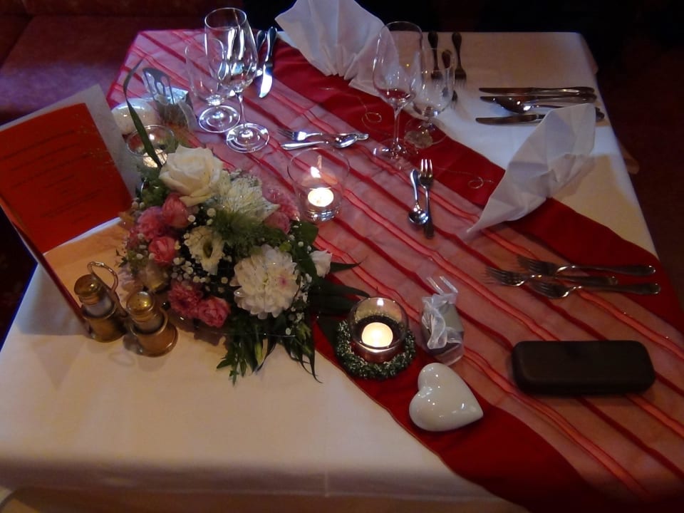 Gedeck zum 5 Gänge Menue Hotel die Arlbergerin