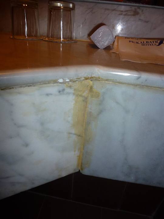 Waschbeckenverklebung Beach Albatros Resort