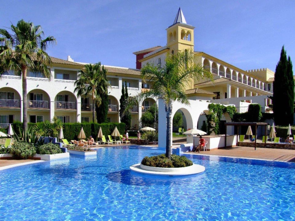 Poolbereich vom Hotel Fuerte Conil-Resort