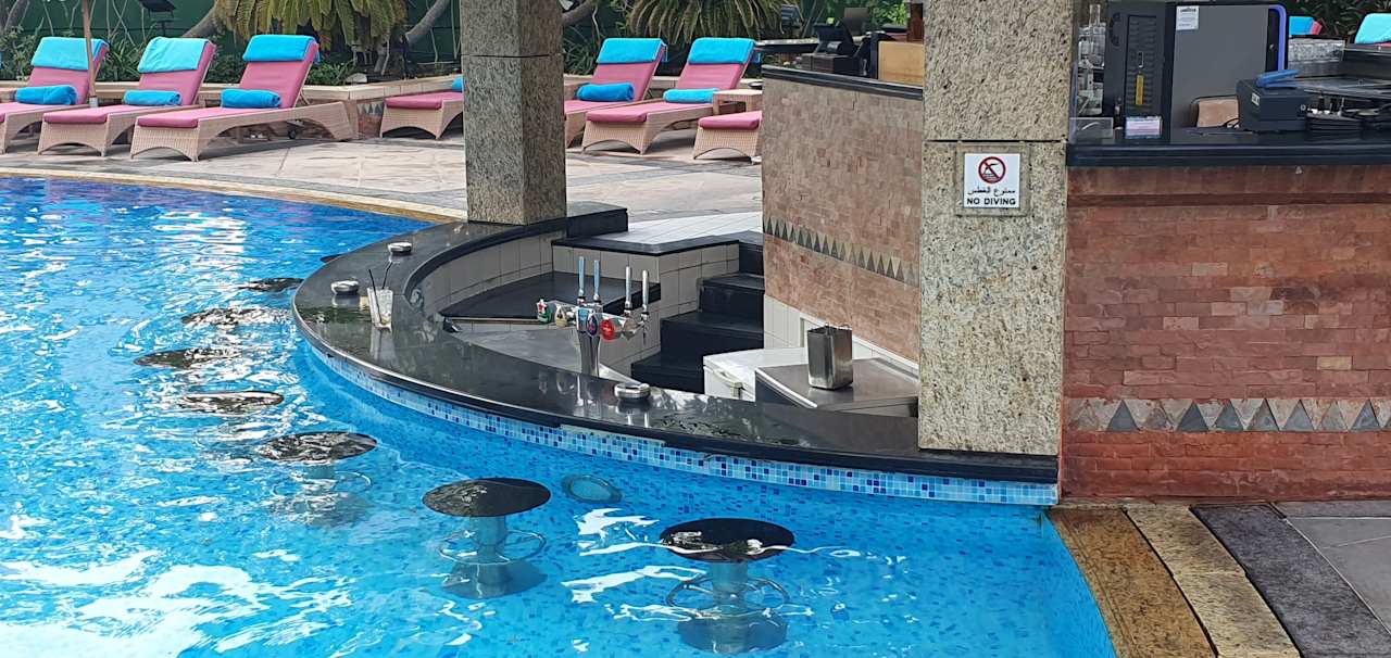 Pool Shangri-La Hotel Dubai