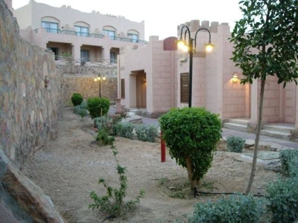 Anlage zwischen den Zimmerkomplexen Sentido Akassia Beach