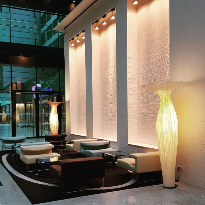 Lobby Hilton Frankfurt Airport