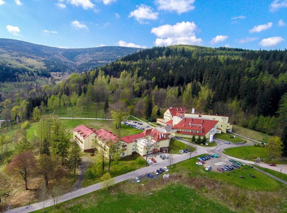 Klinika Młodości Medical Spa Panorama w  lecie Klinika Młodości Medical SPA