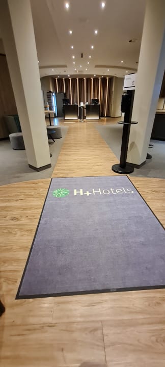 Lobby H+ Hotel Köln Hürth