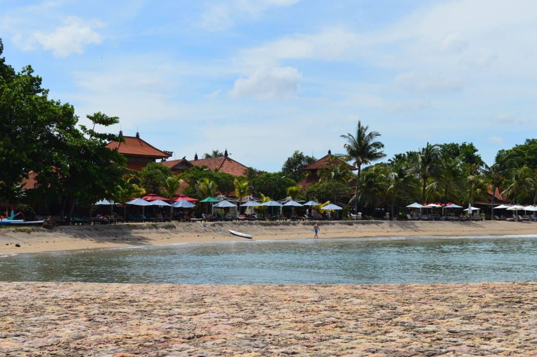 Strand am Tag Villa Shanti Beach