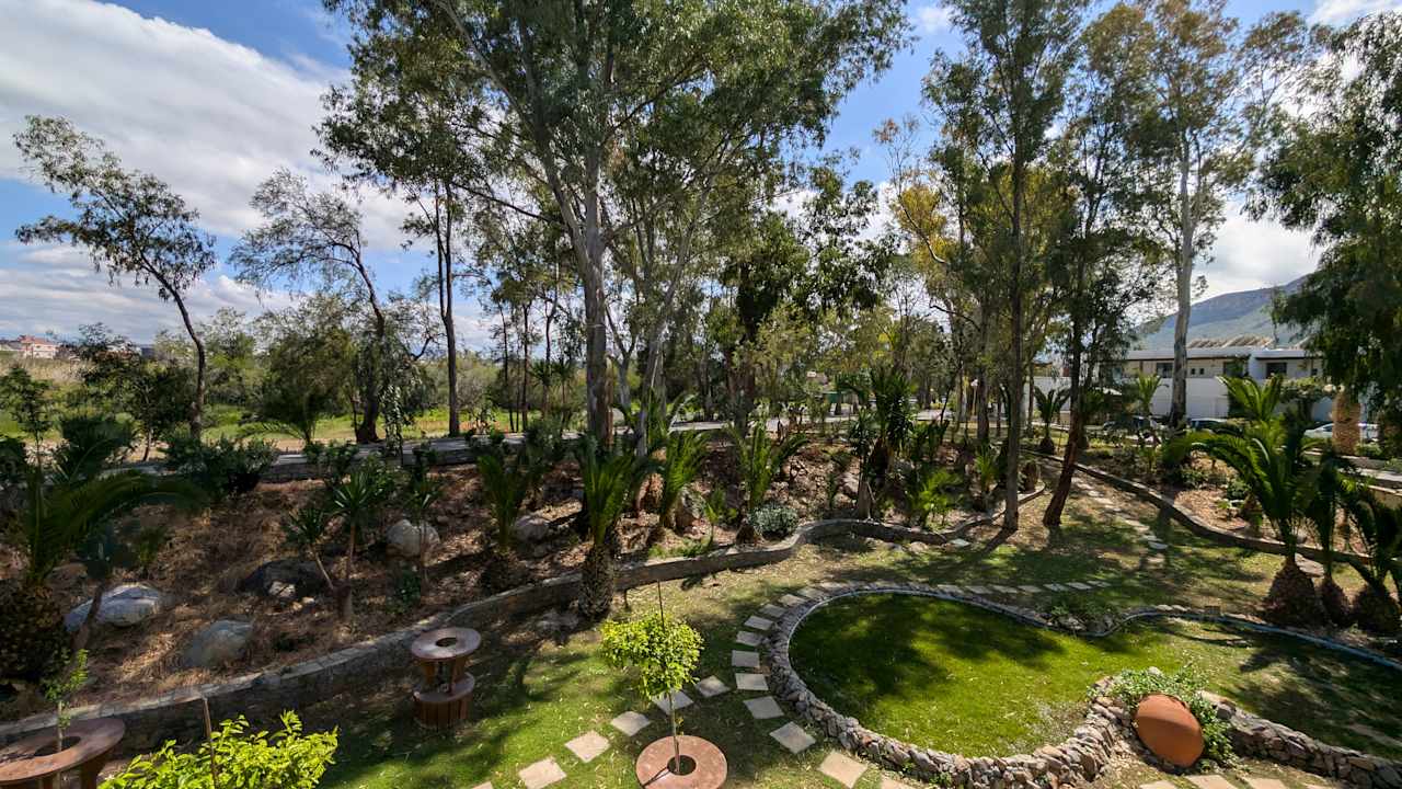 Gartenanlage Apollonia Beach Resort & Spa