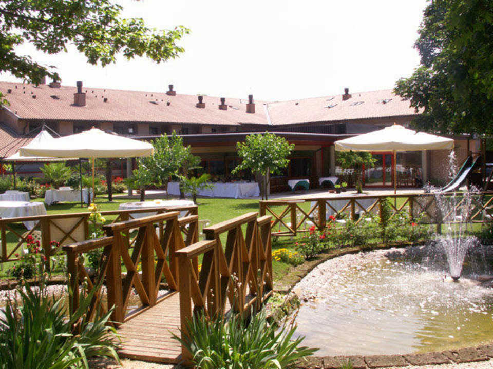 Giardino interno Hotel Ristorante Ai Gelsi