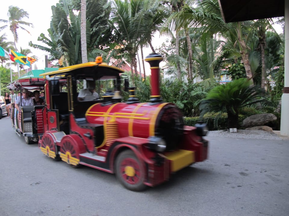 Bimmelbahn mit 17 Haltestellen Grand Palladium Select Bávaro Resort & Spa