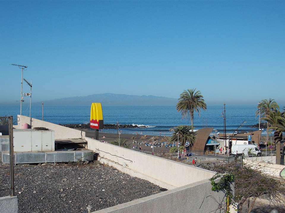 Blick vom Pool (oberer Teil) aufs Meer Alexandre Hotel Gala