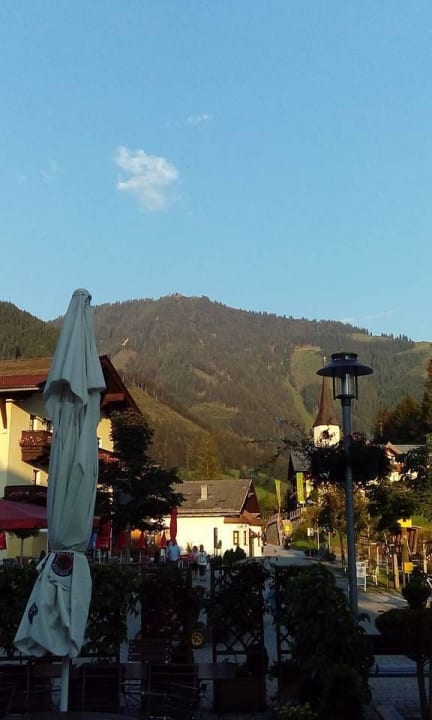 Blick von der Terrasse Gut Wenghof - Family Resort