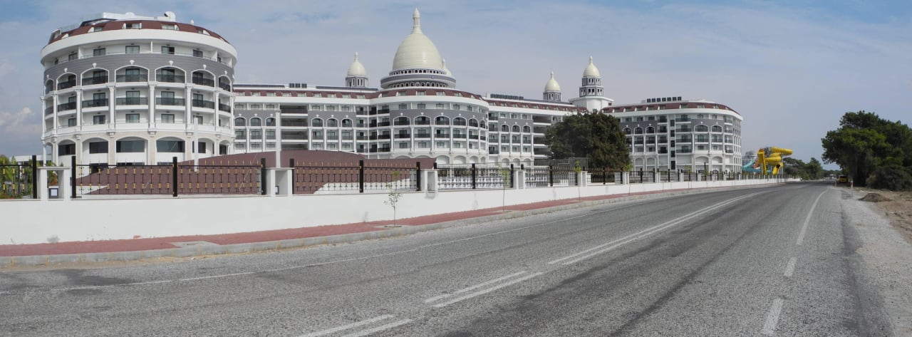 Von der Straße aus gesehen Diamond Premium Hotel & Spa