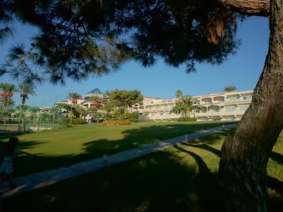 Blick auf Haupthaus Rodos Princess Beach Hotel & Spa
