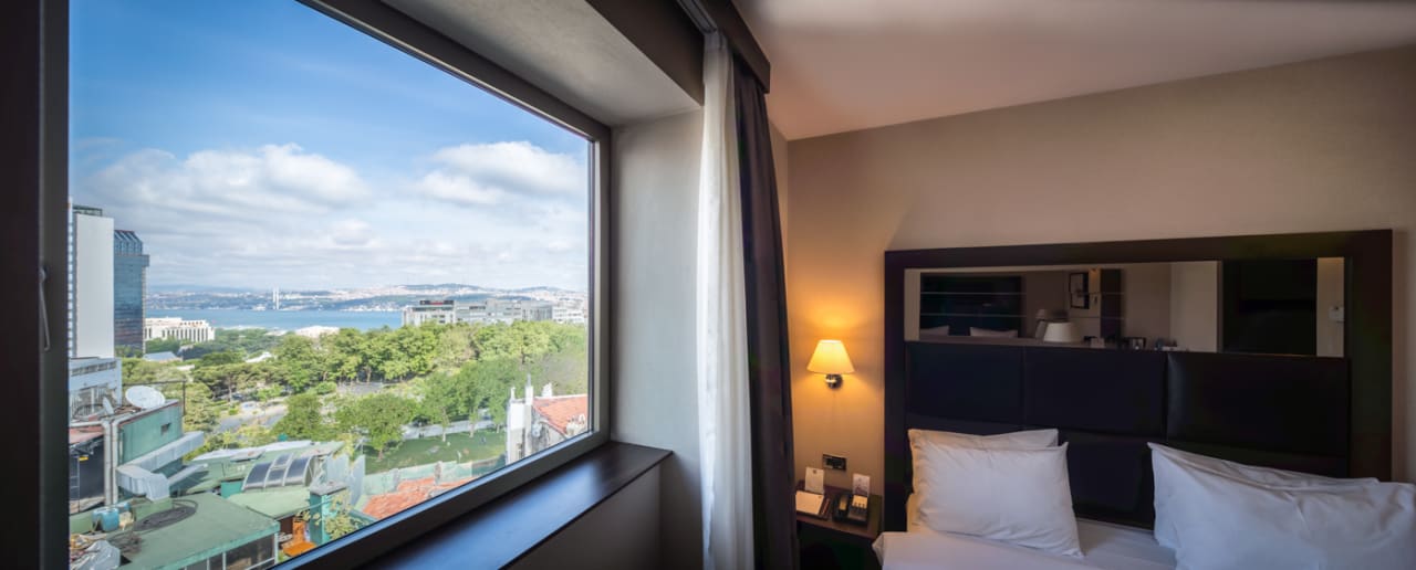 Zimmer Midtown Hotel