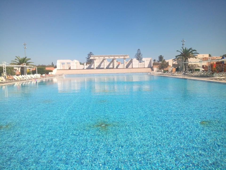 Pool Kipriotis Village Resort