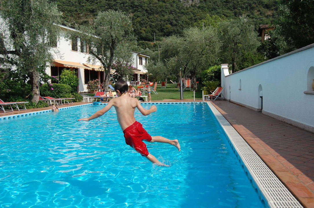 Pool Residence Alesi