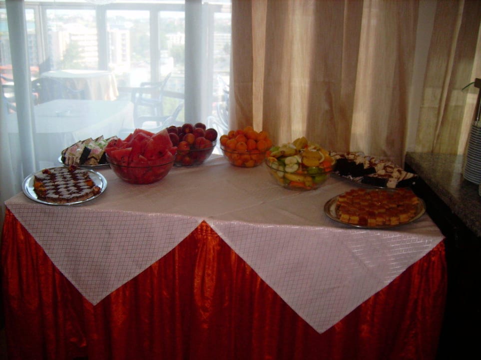 Teile des Nachtischbuffets smartline Meridian