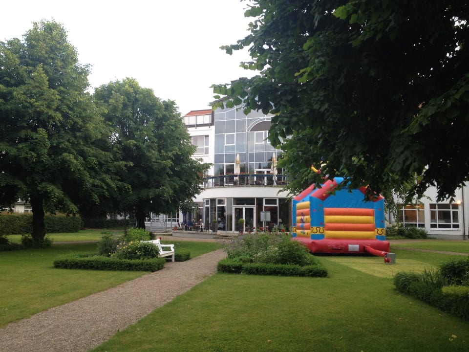 Blick auf das Hotel  Seehotel Großherzog von Mecklenburg