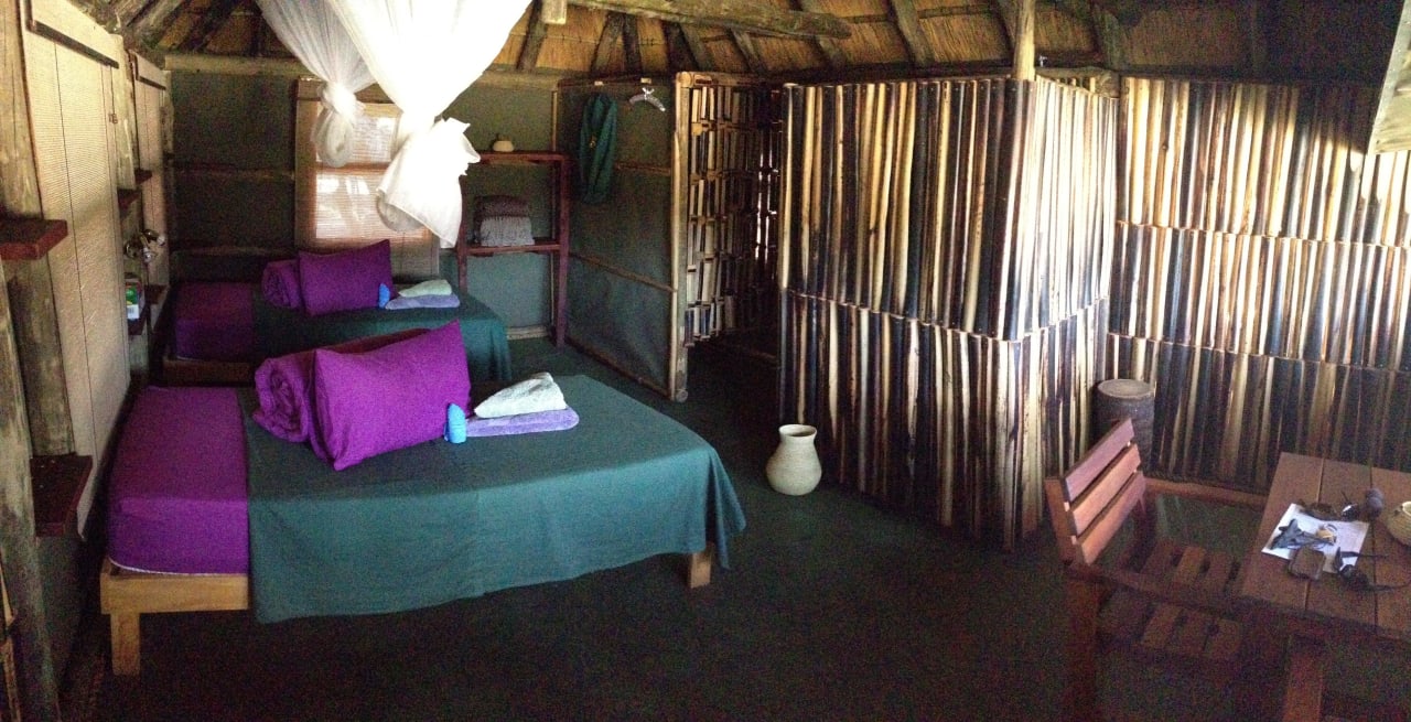 Blick von der Tür ins Zimmer Bungalows Epupa Falls