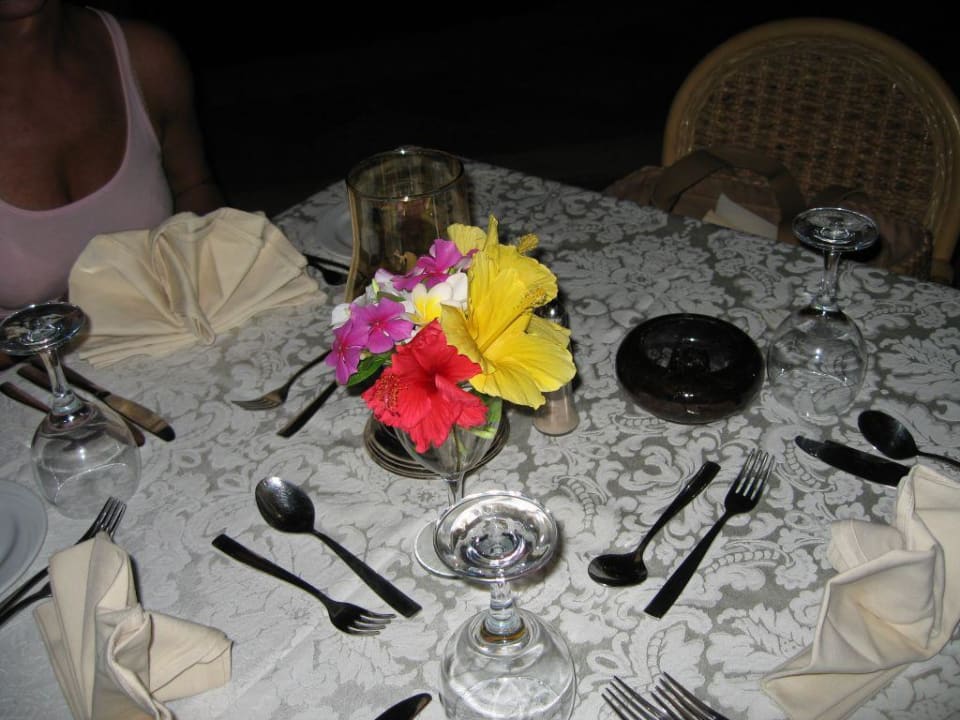 Blumen für Stammkunden ital, Restaurant Ghazala Gardens