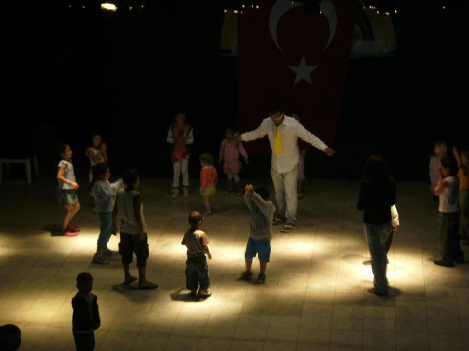 Kinderanimation am Abend Hotel Club Life Kizilot